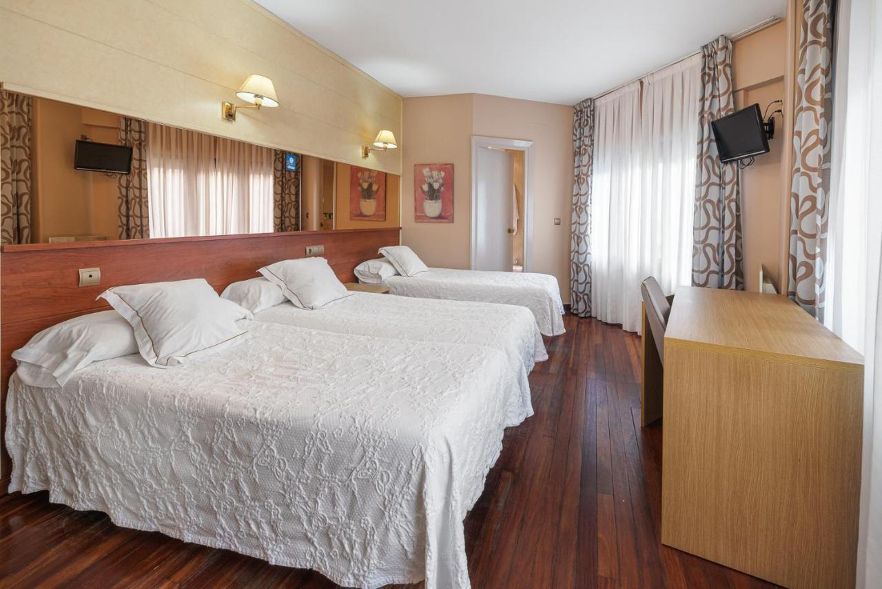 Hotel Regio Torrelavega Buitenkant foto